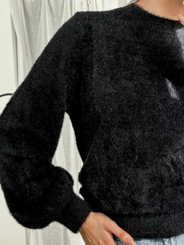 Black hot sale fuzzy pullover