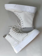 JSlides - Andre Hi-Top Sneaker - Off White - Flutter