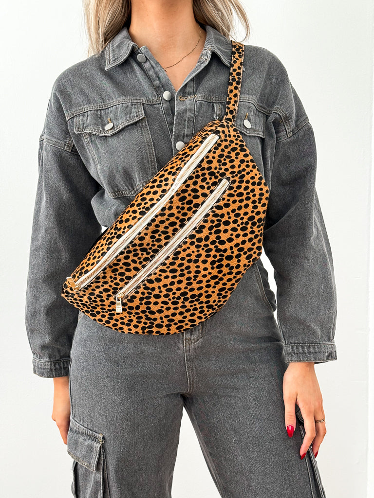 The Flutter Sling Handbag Cheetah